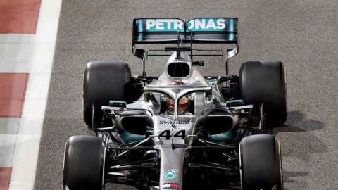 Ferrari 'coquetea' con Lewis Hamilton