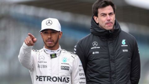 Wolff: "Hamilton se queda en Mercedes al 75%"