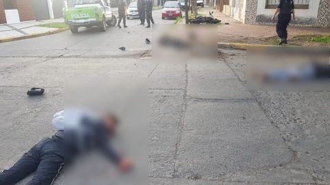 VIDEOS: Asaltan a un joven y mueren después de robarle al estrellarse en su moto