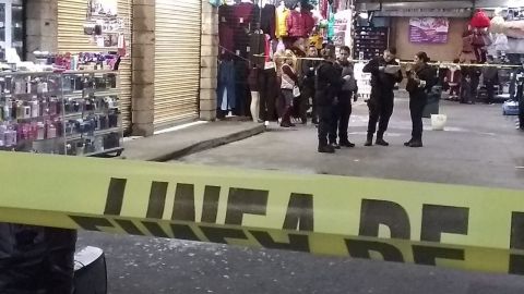 VIDEO: Balean a hombre al interior del Mercado de Todos en Tijuana