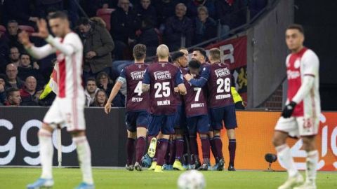 Sin Edson Álvarez, Ajax sufre su primera derrota