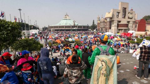 Feligreses celebran a la Virgen de Guadalupe