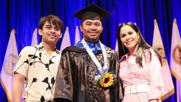 Manny Pacquiao presume su licenciatura en Ciencias Políticas