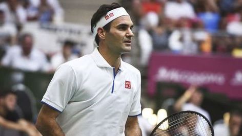 Ante los estragos del tiempo, Federer solo sigue adelante