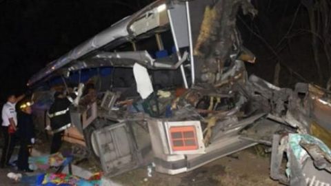 20 muertos y 23 heridos en accidente de autobús en Guatemala