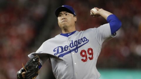 Hyun-Jin Ryu firma contrato con Toronto