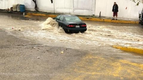 FOTONOTA: Lluvias causan fuertes inundaciones en la región