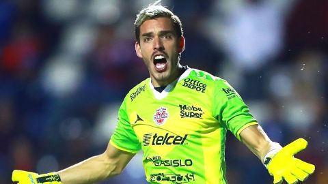 Sebastián Fassi quiere poner difícil la decisión de titularidad a Nacho Ambriz