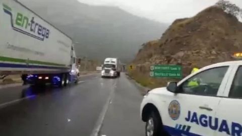 Reabren autopista Monterrey-Saltillo tras carambola que dejó 32 heridos