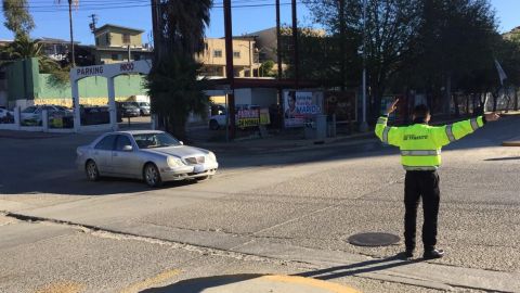 Inician funciones auxiliares viales en Tijuana