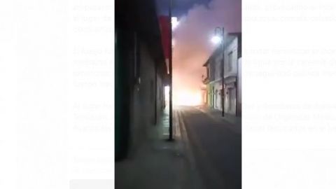 VIDEO: Explotan cohetes y causan incendio