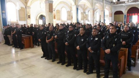 Celebran misa en reconocimientos a policías municipales