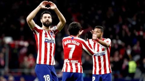 Atlético vence al Levante y se coloca tercero en La Liga