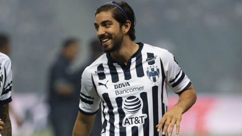 Descartan regreso de Rodolfo Pizarro a Chivas