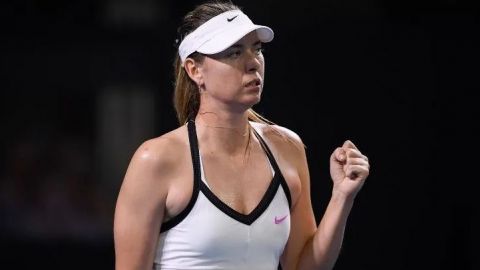 Sharapova dona tenis para recaudar fondos para incendios en Australia