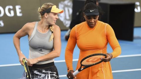 Dupla Williams-Wozniacki avanza a semifinales en Auckland