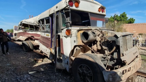 Sube a 8 muertos la cifra tras accidente en donde tren arrolla a camión