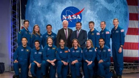 La generación de astronautas que viajarán a la Luna y Marte se gradúa