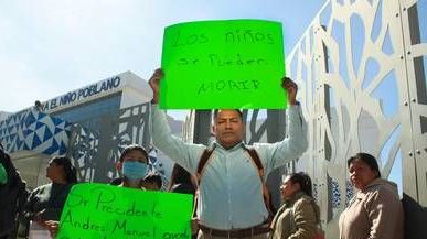 Inician en Puebla queja por falta de medicinas para niños con cáncer