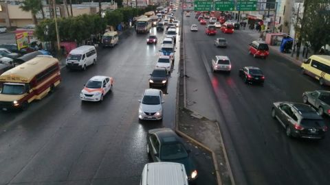 VIDEO: Aguas negras ponen en peligro a transeúntes del bulevar Díaz Ordaz