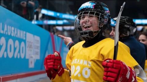 Quiero que mi medalla haga que más niñas jueguen hockey: Laura Wilson