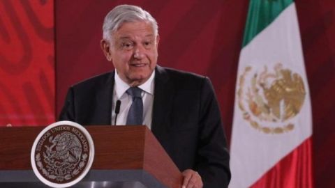 Ofrece AMLO más de 4 mil empleos a caravana migrante