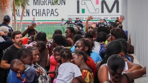 Caravana migrante deberá quedarse en el sur del país: Segob