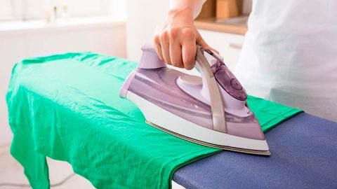 Por qué no es bueno para el planeta planchar la ropa