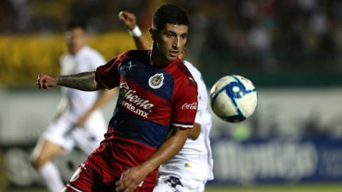 Víctor Guzmán todavía podría jugar en Chivas