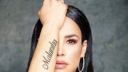 VIDEO: 😲Lis Vega bailando 😈 con delgado hilo de colores, sólo eso 🔥