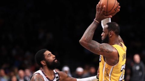 LeBron aporta ‘triple doble’; Lakers doblegan a Nets