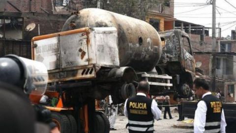 A 13 suben muertos por deflagración de gas en Lima, entre ellos un venezolano
