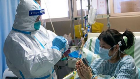 China reporta a la primera paciente curada de coronavirus