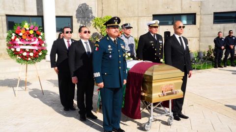 Despiden con honores a policía asesinado