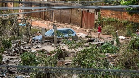 Suben a 45 los muertos y a 101 municipios en emergencia por lluvias en Brasil