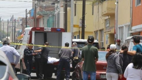 Presunto asalta micros muere linchado en Toluca