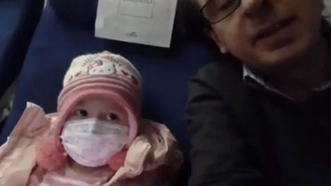 ''Ya no vamos a llorar'': Ana, niña con cáncer que salió de México