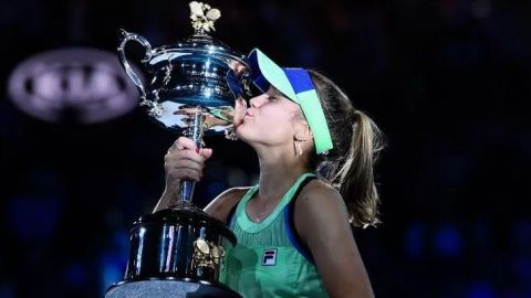 Kenin supera a Muguruza y gana el Abierto de Australia