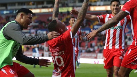 Necaxa se impone 2-0 a Puebla en el Estadio Victoria