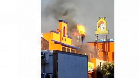 VIDEO: Bomberos atienden incendio en Zona del Río