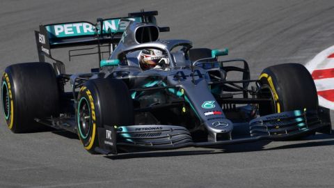 Mercedes niega rumores sobre su retiro de F1