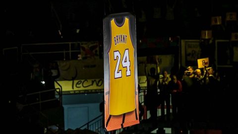 Equipo italiano de basquet inmortaliza a Kobe Bryant