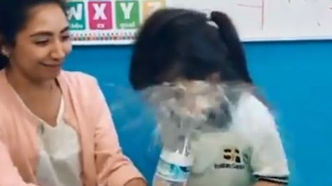 VIDEO: Maestra en busca de la viralidad en redes hace broma pesada a alumna