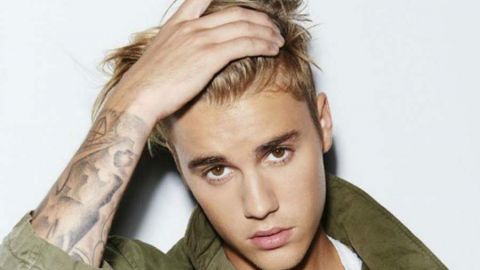 FOTO: Aspecto de Justin Bieber genera burlas, lo comparan con ''Don Ramón''