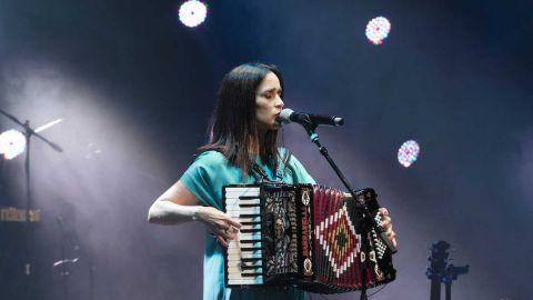 Julieta Venegas canta al amor y la diversidad