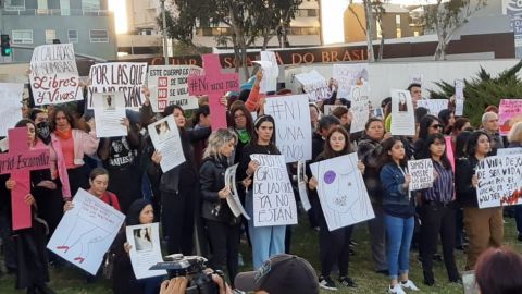 Mujeres de Tijuana realizan marcha contra los feminicidios