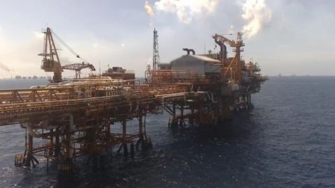 Petrolera italiana anuncia hallazgo de yacimiento en Golfo de México