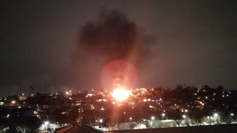 FUERTES IMÁGENES: Persona calcinada en la quemazón de ocho viviendas
