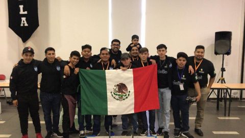 Alumnos de CECYTE BC  ganan en Torneo Internacional de Robótica