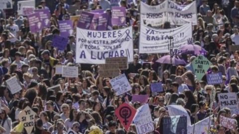 ''En México nos están matando'' gritaron en la marcha de España